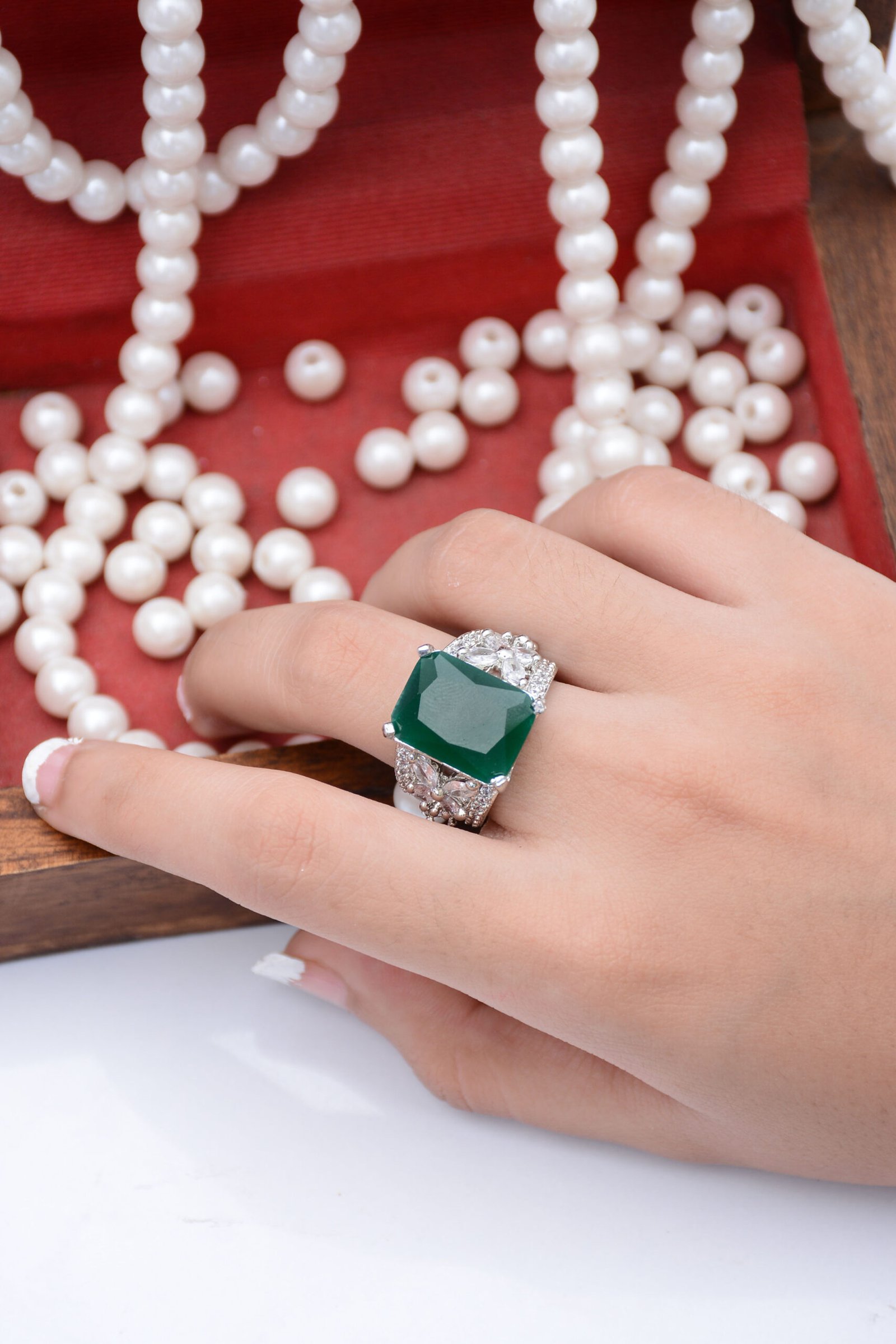 4 Different zircon Silver Rings Znr 1006 - Image 3