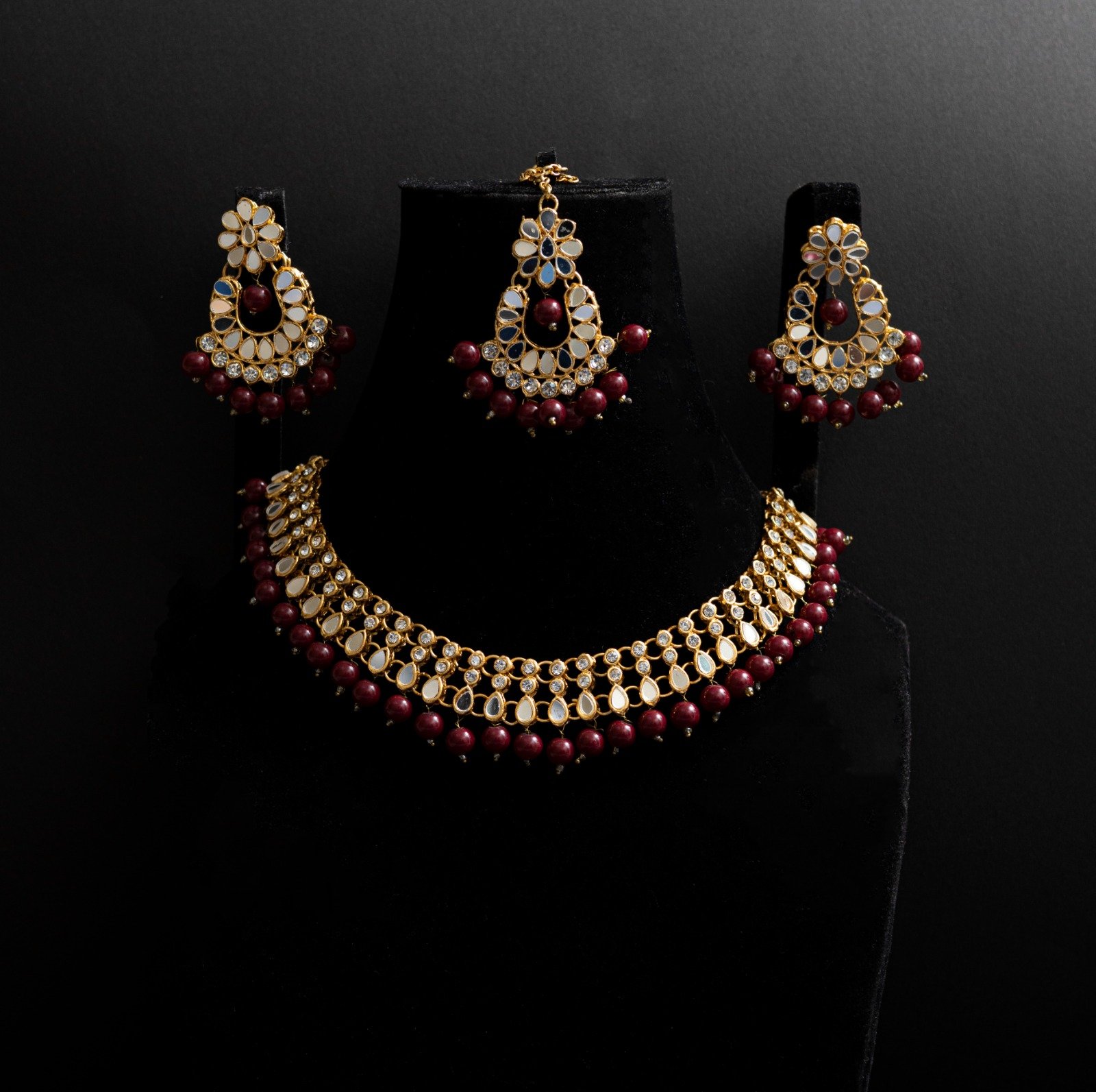 Mehroon & Golden jewellery set
